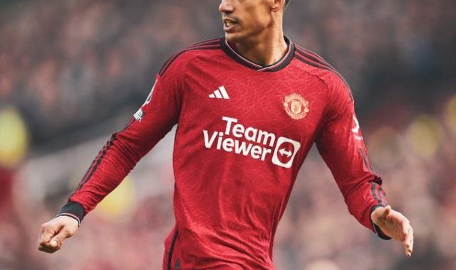 华体会官网-利马+漏夫又伤，滕哈赫乐观：我有瓦拉内+埃文斯