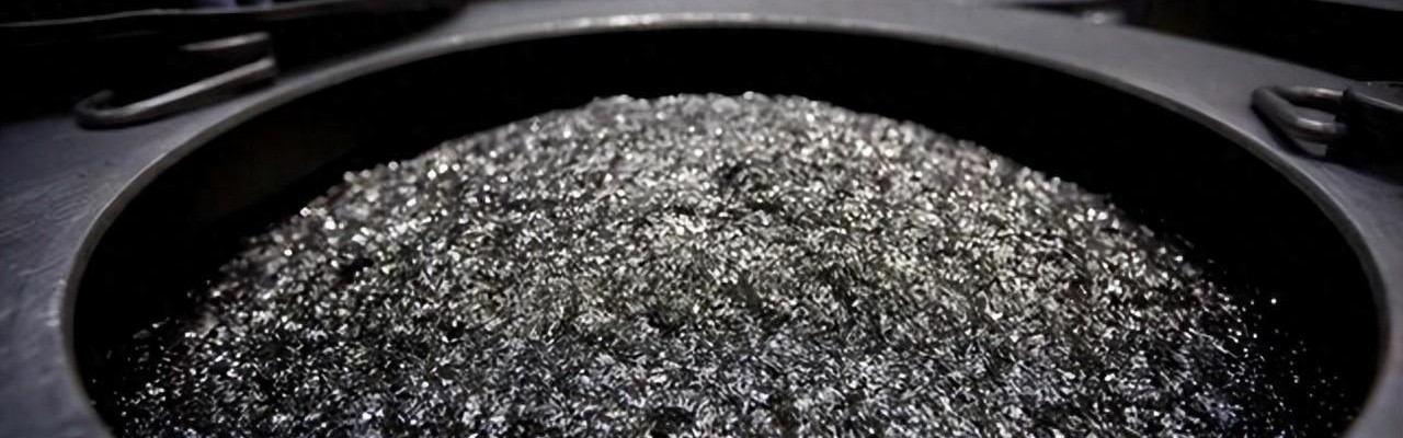 华体会hth下载-特朗普向全球发出通牒：180天内必须对中国动手，不帮忙就加税