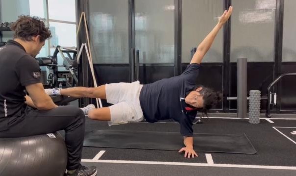 华体会官网-张之臻办婚礼不忘练体能 办完婚礼立马出国冬训