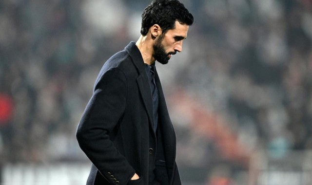 华体会app下载-皇马崩盘？3天丢2冠+仓促解雇阿隆索！名宿批老佛爷：问题在球员