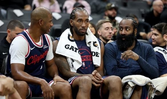 华体会app下载-离开快船，保罗还有夺冠希望？美记：NBA多支强队对保罗有兴趣！